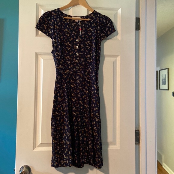 Navy blue floral print shirt sleeved dress - Picture 2 of 8